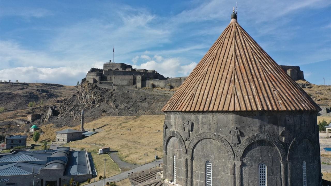 Hollandalı mimarlar 170 bina inşa etti