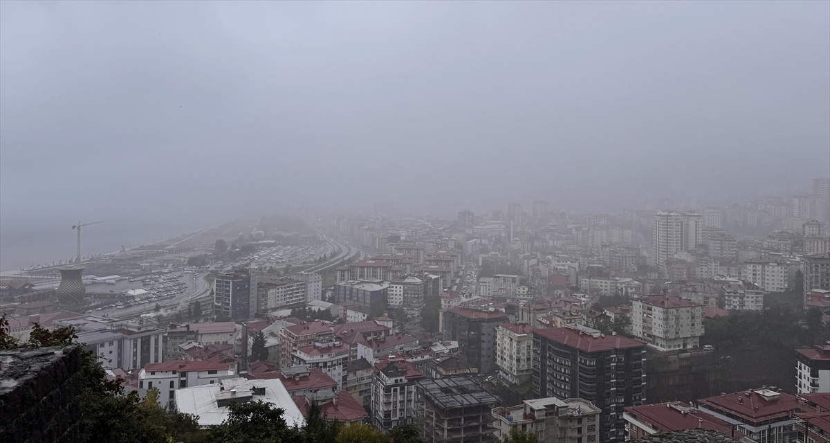 "Rize yağmurla güzel, onunla yaşamayı bilmeliyiz"