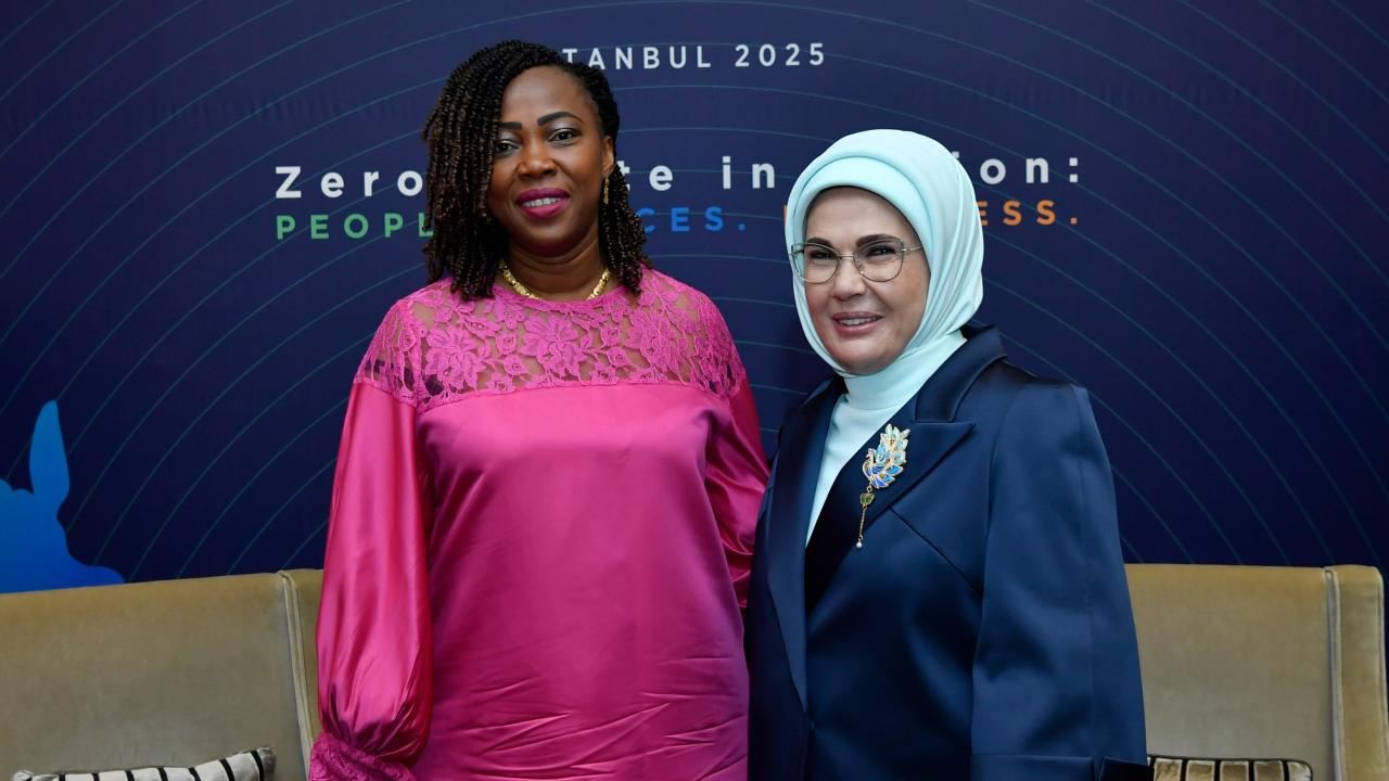 Emine Erdoğan, Sierra Leone Cumhurbaşkanı'nın eşi Fatima Maada Bio ile görüştü