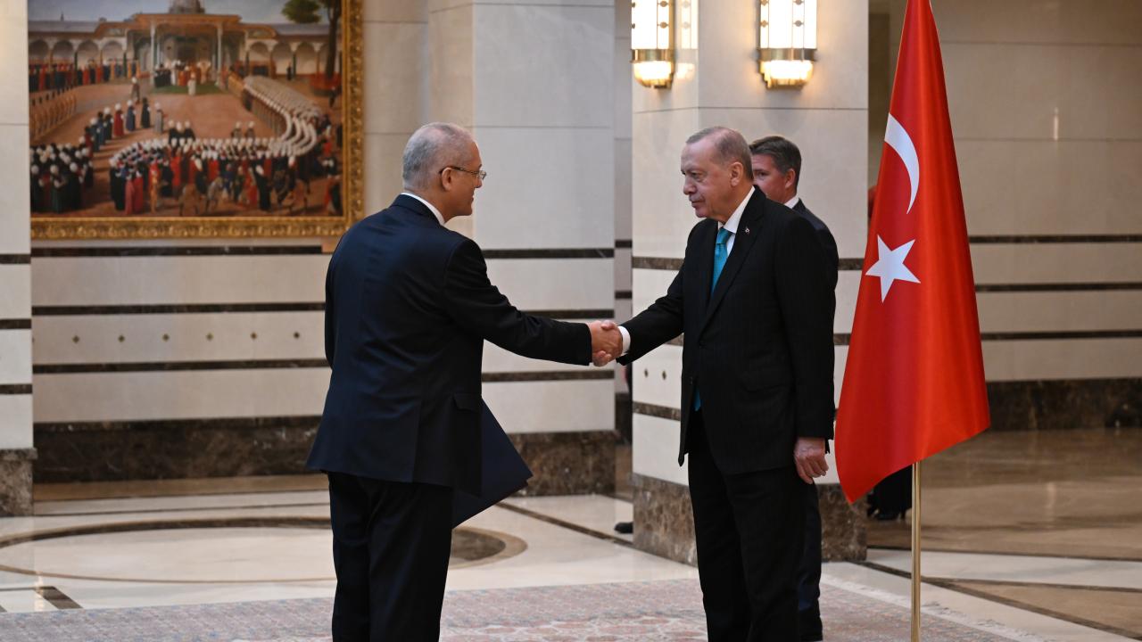 Cumhurbaşkanı Erdoğan’a 4 ülkenin büyükelçisinden güven mektubu