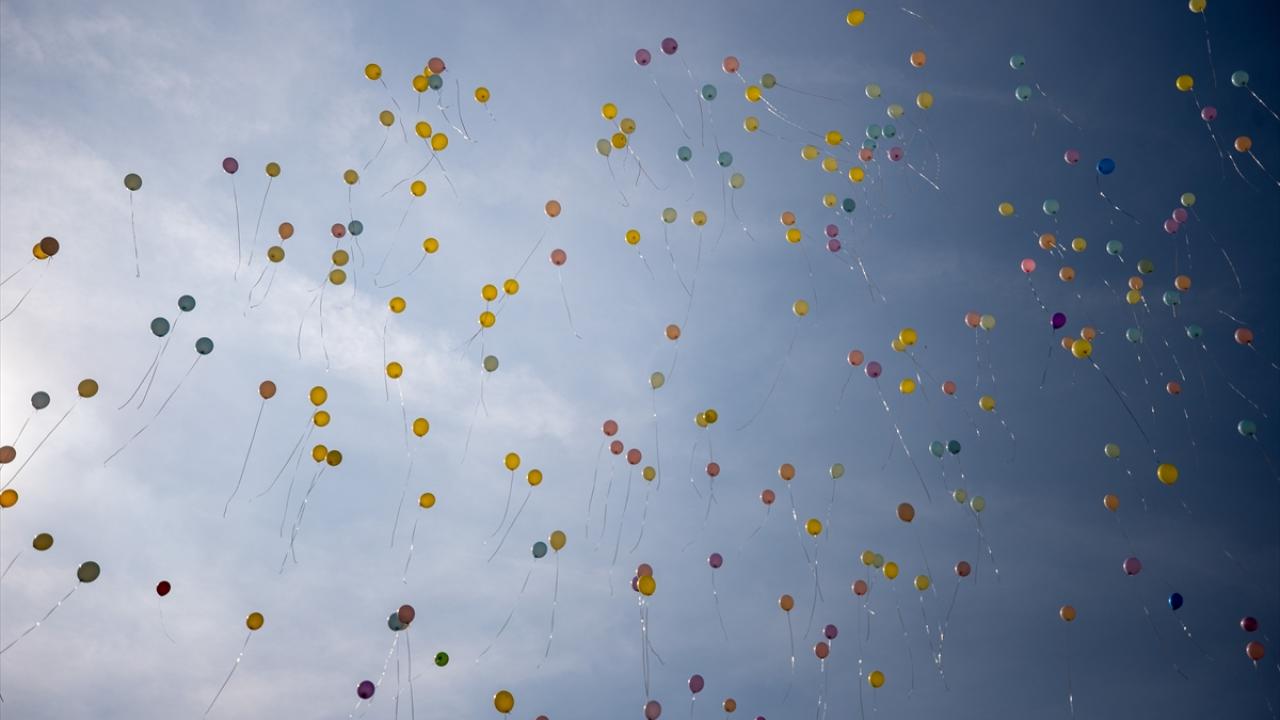 Kanseri yenen Melike için gökyüzüne balonlar bırakıldı