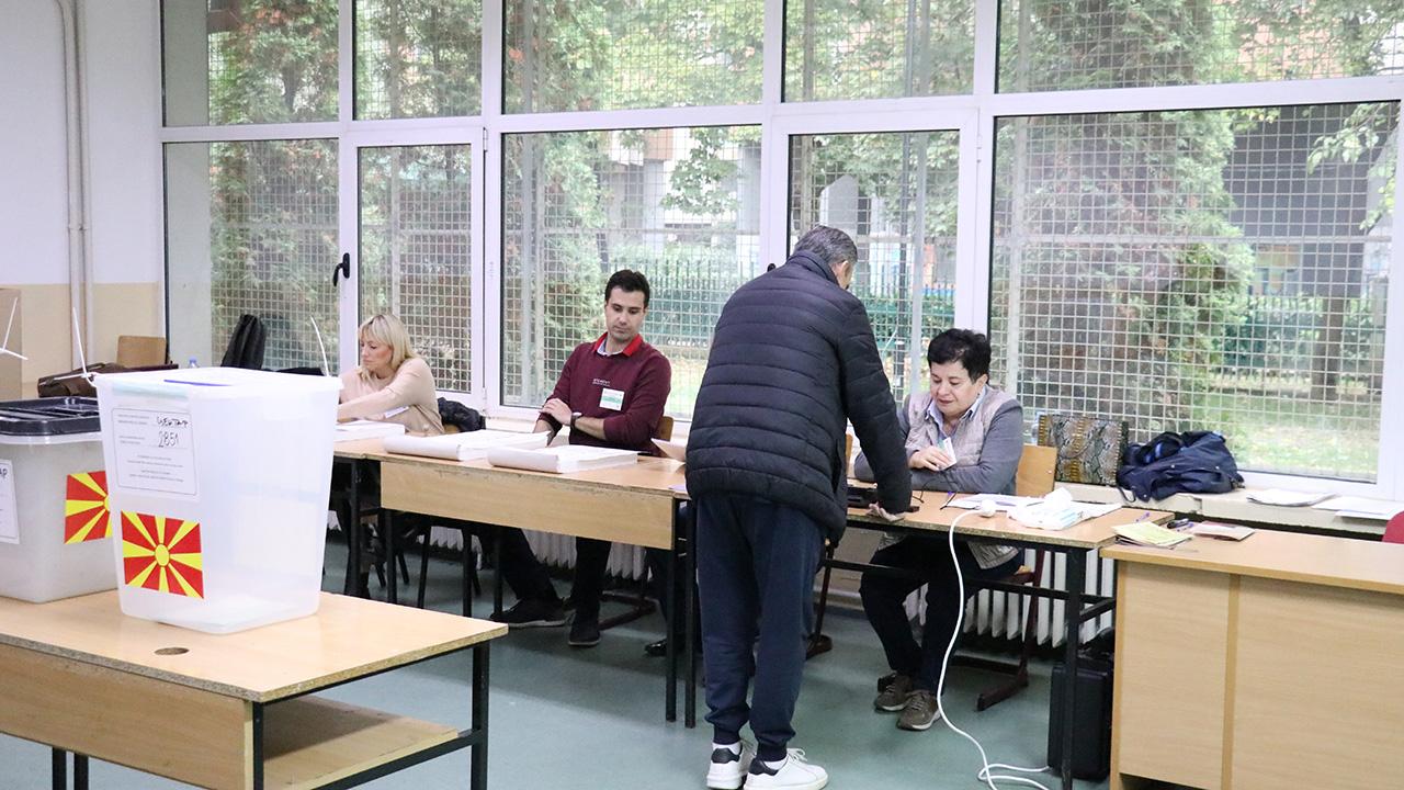 Kuzey Makedonya’da yerel seçimler başladı