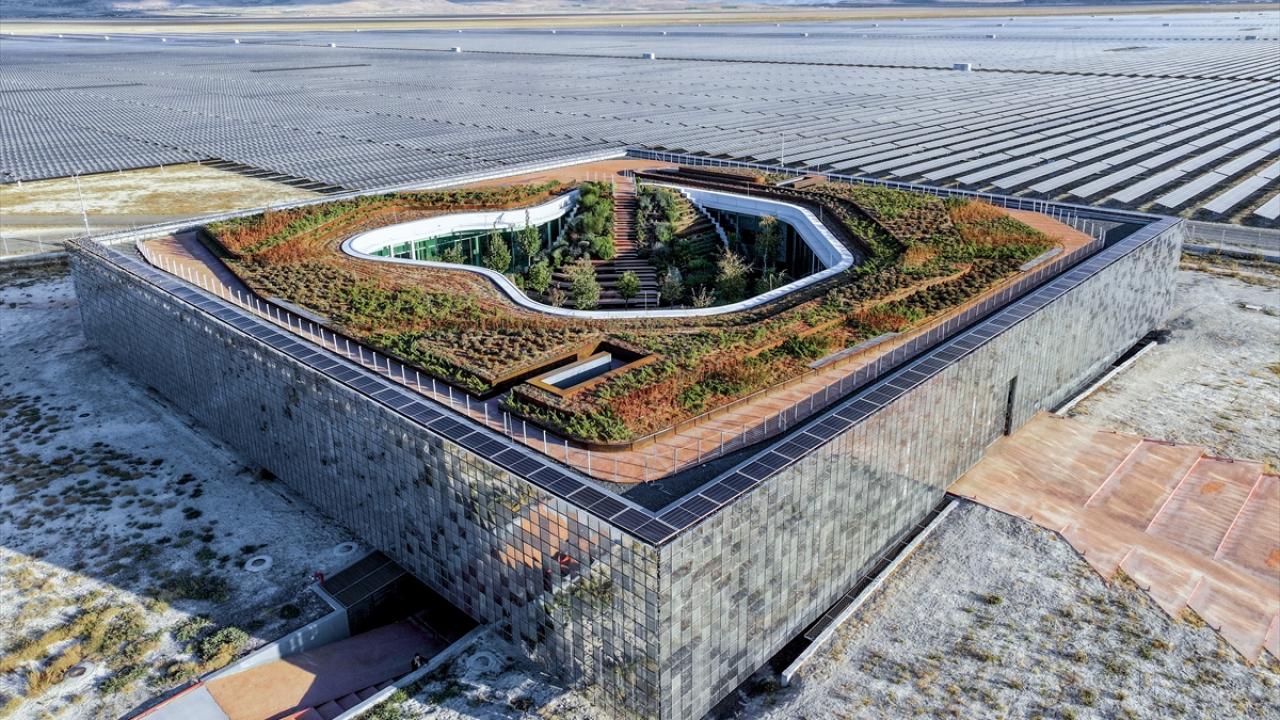 Karapınar GES'in "kalbi" SCADA Yönetim Merkezi, tasarımıyla dünyanın ilgisini çekiyor