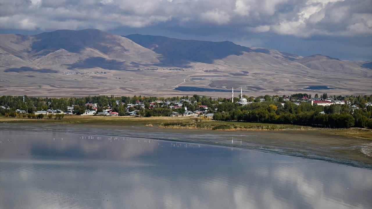 "Göl, kuraklık ve aşırı buharlaşmadan etkileniyor"