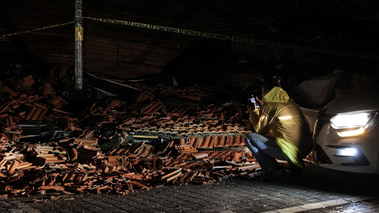 "RİKLİ BİNALARIN ÇEVRESİNDE BULUNMAYIN"