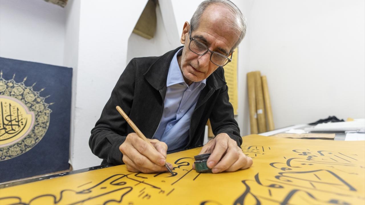 Hiçbir destek almadan yazdı