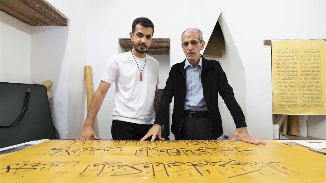 Hiçbir destek almadan yazdı