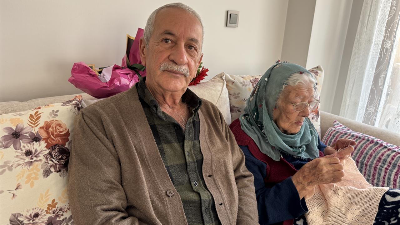 "Kendisi okuyamadığı için bizlere hep okumayı öğütlerdi"