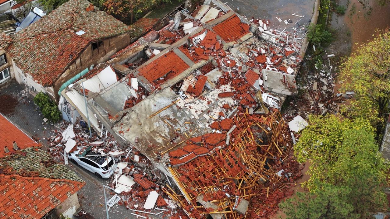 Balıkesir'de 6,1 büyüklüğünde deprem