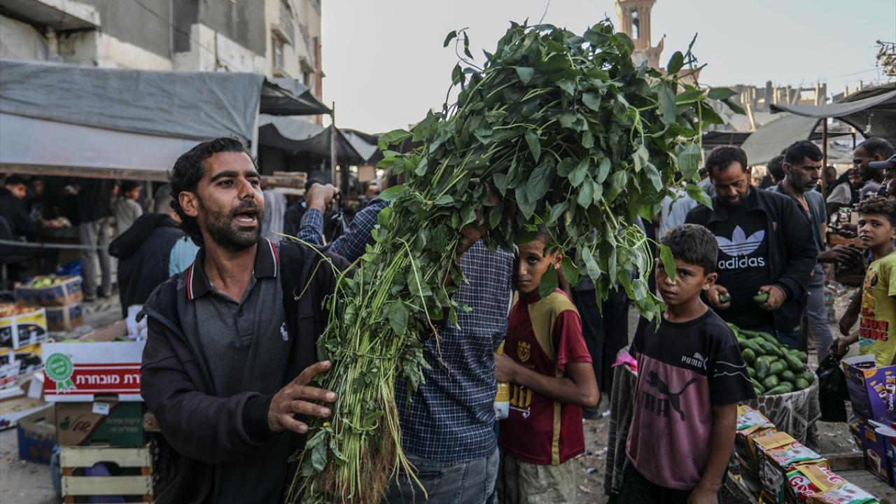İsrail’in çekilmesinin ardından Han Yunus’ta hayat yeniden başladı
