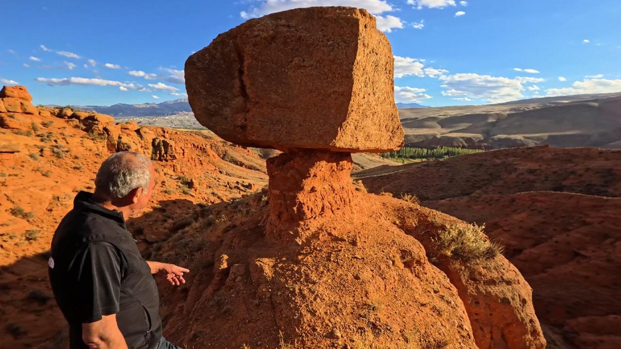 Kars'ta Arizona kanyonlarındaki 'kızıl kayalar' dronla görüntülendi
