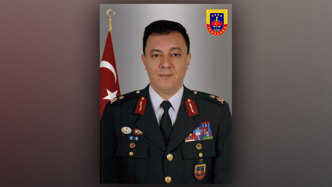 Jandarma KOM Daire Başkanı Tuğgeneral Selami Akşit vefat etti Jandarma KOM Daire Başkanı Tuğgeneral Selami Akşit vefat etti