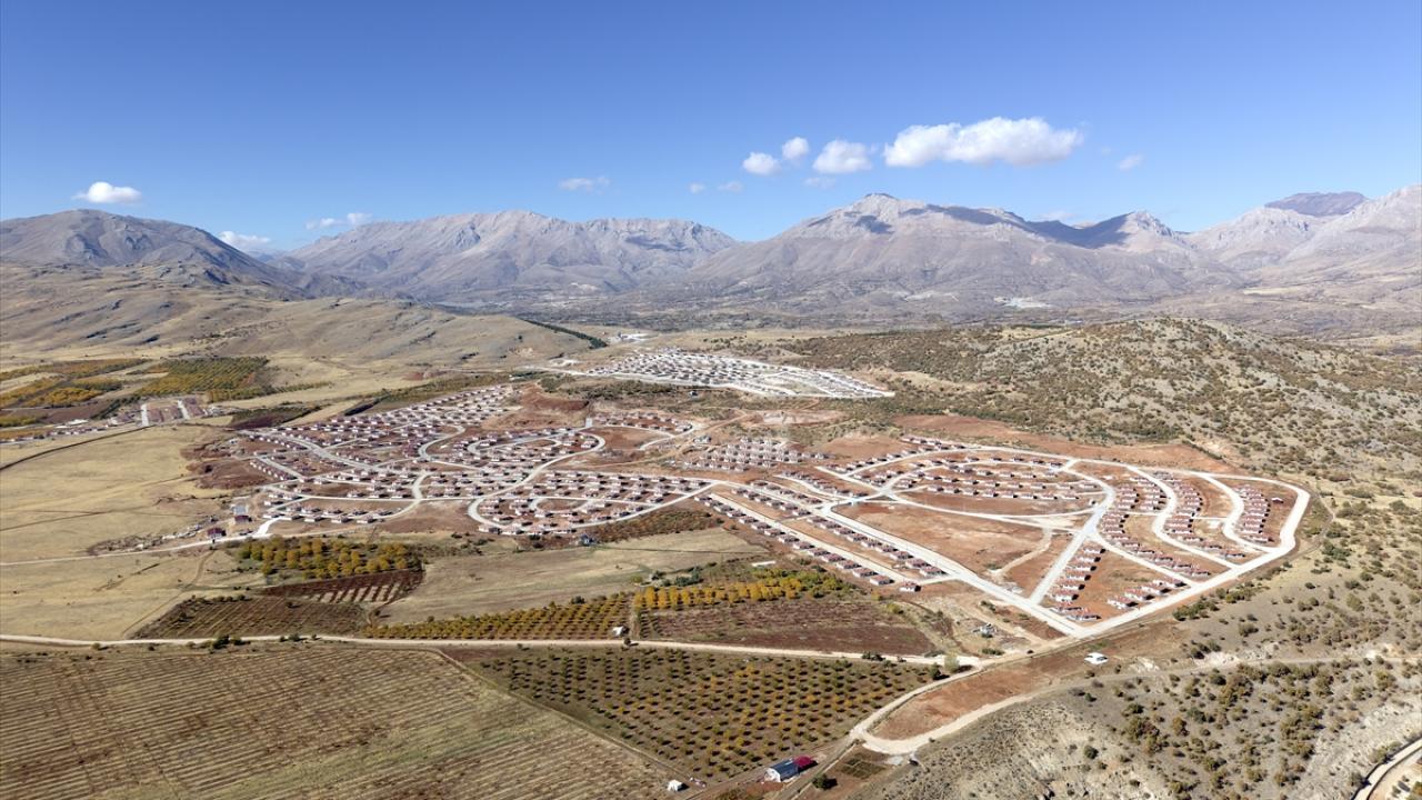 Konutlar vatandaşların bahçesine yakın planlandı