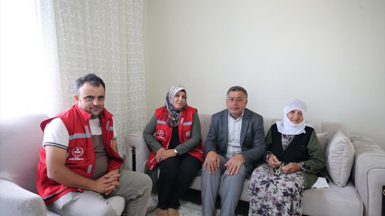 "Annem Cumhuriyet`ten daha yaşlı"