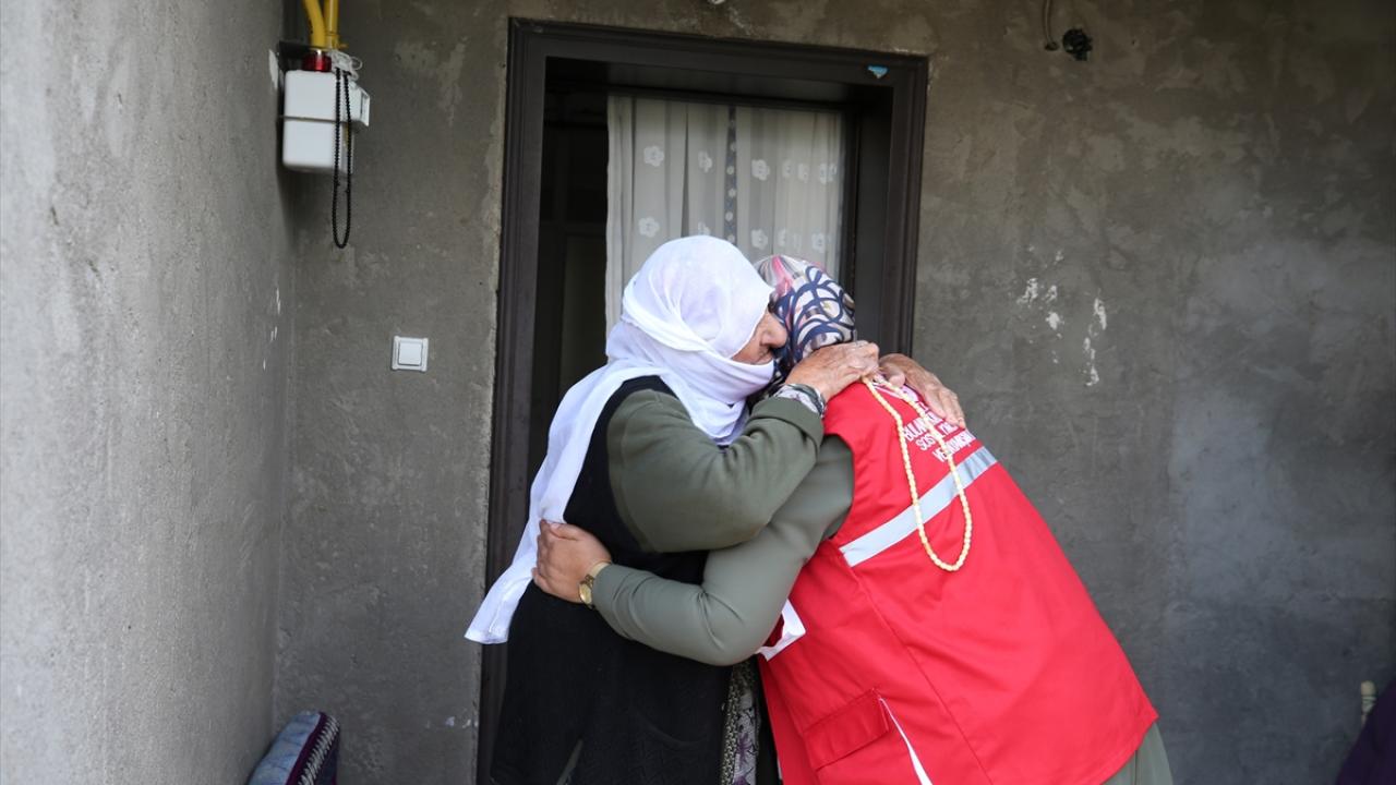 "Hikayeleri dinlediğimizde ülkenin ne büyük zorluklarla kurulduğunu anlıyoruz"