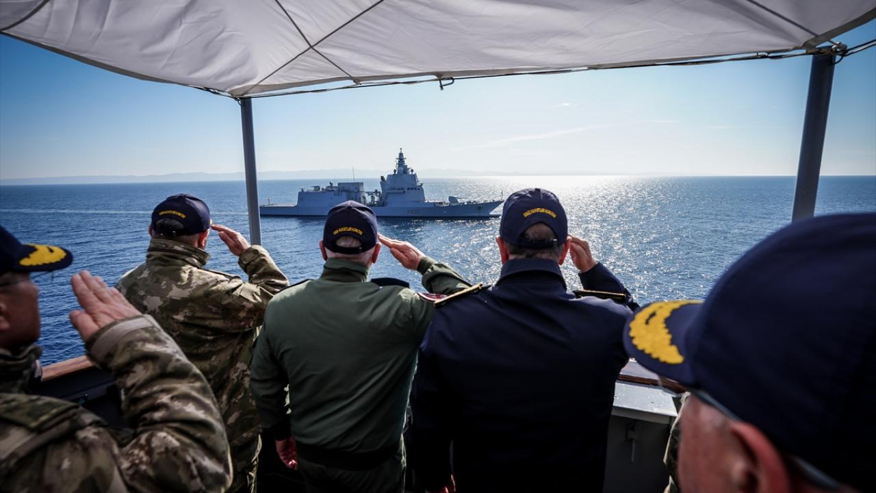 44 gözlemci katılıyor