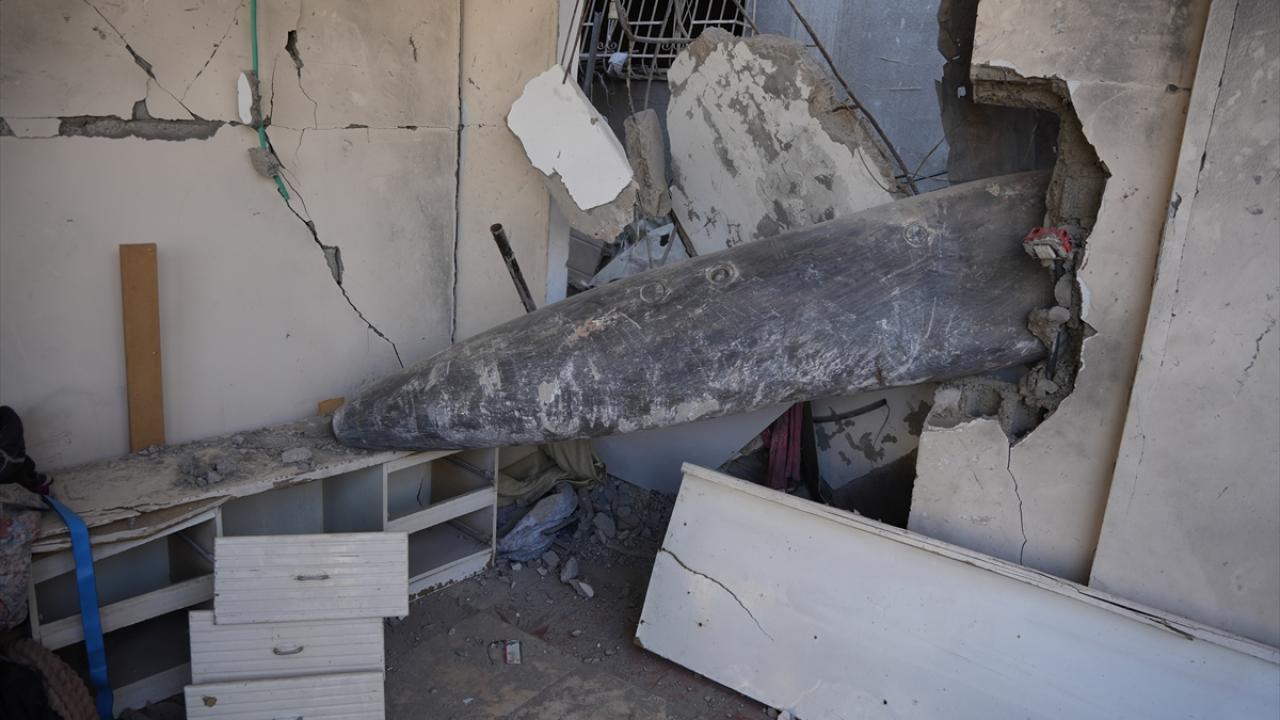 Evini ve çocuklarını koruması için dua ediyor