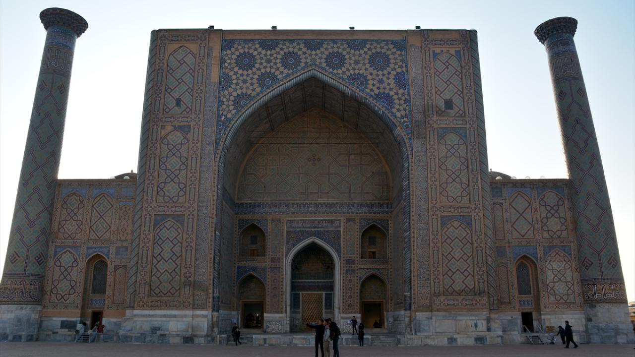 Semerkant, tarihte birçok Türk devletine başkentlik yaptı