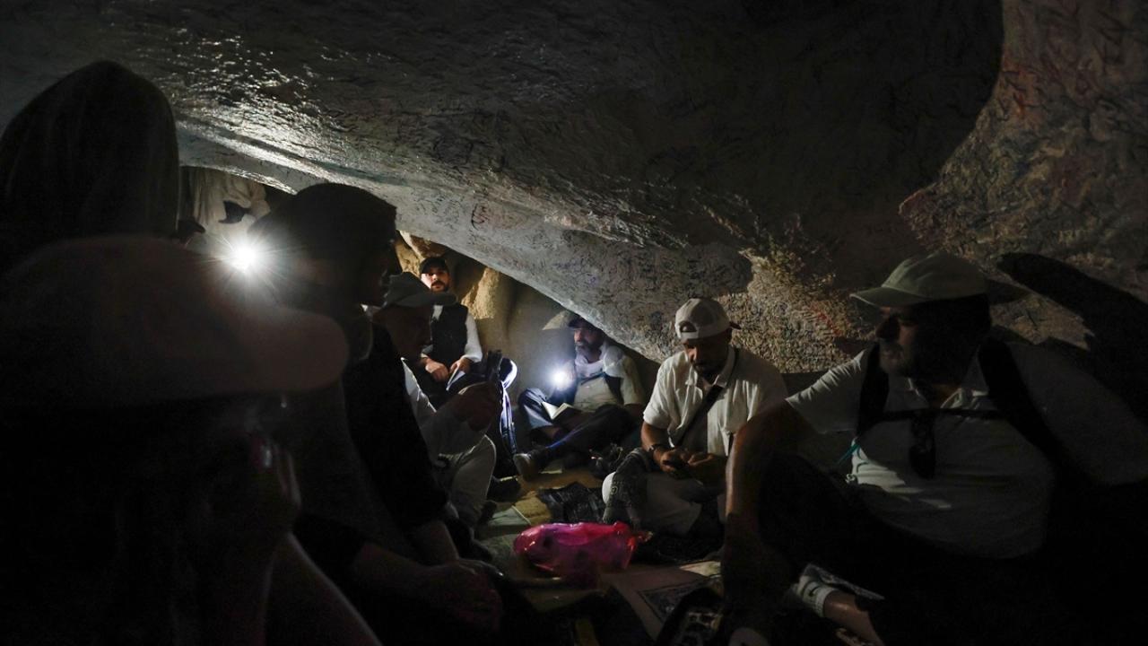 Hicret rotasındaki yolculuğa 15 kişi katılıyor