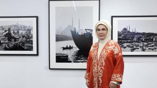 Emine Erdoğan, VakıfBank Sanat Galerisi'nin açılışına katıldı