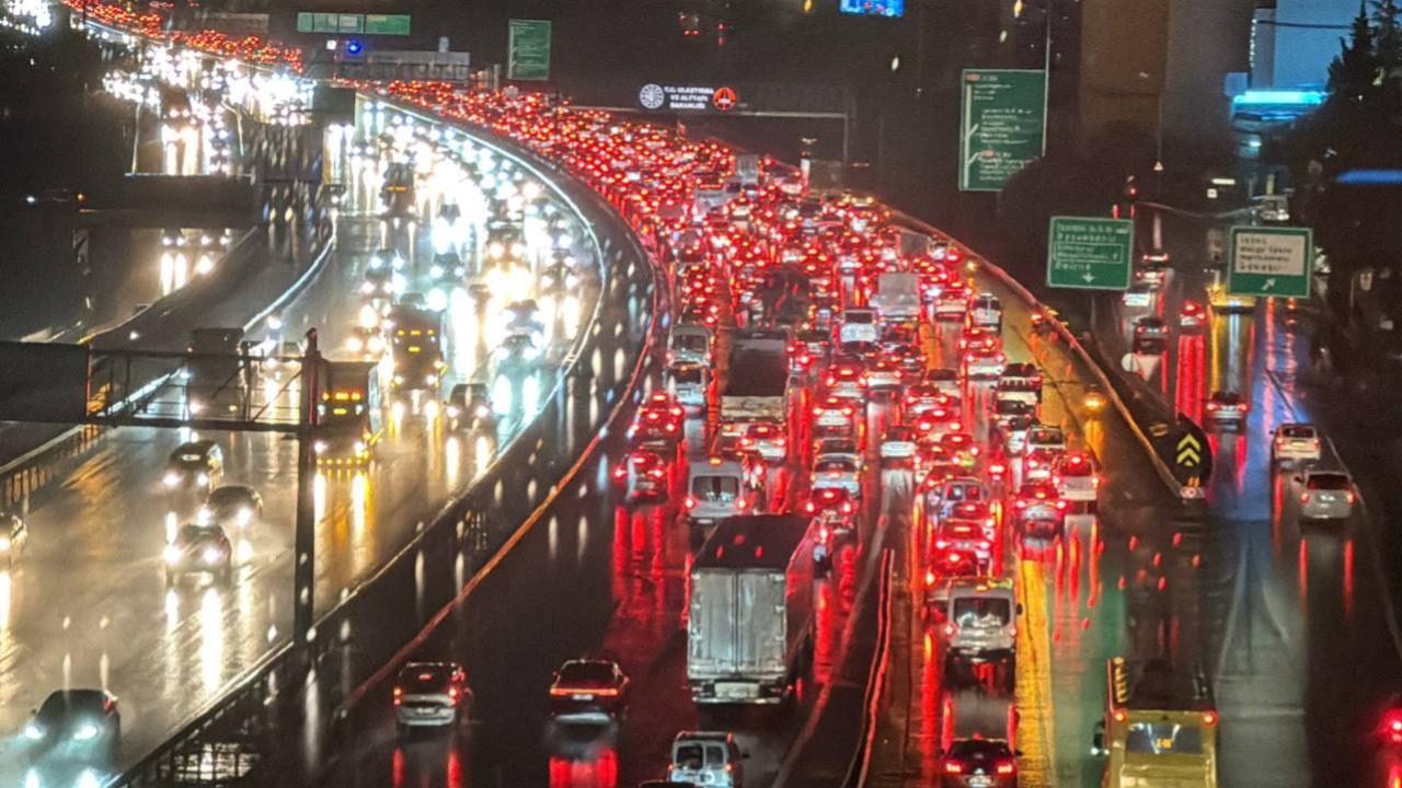 İstanbul'da sağanak etkili oldu