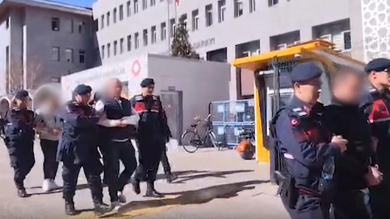 Trafik polislerine saldıran 3 kişi tutuklandı