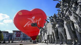 Cumhurbaşkanlığı Külliyesi'nde sıcak hava balonu etkinliği gerçekleştirildi