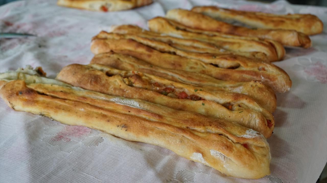 "Meşe odununda pişen pideler daha güzel oluyor"