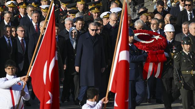 Cumhurbaşkanı Erdoğan ve devlet erkanı Atatürk’ün huzurunda