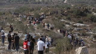 Filistinliler, Batı Şeria'da yasa dışı Yahudi yerleşim birimi inşa etme planını protesto etti