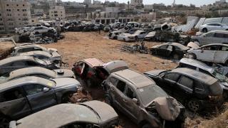 İsrail güçleri, Batı Şeria'daki bir oto tamirhanesini tahrip etti