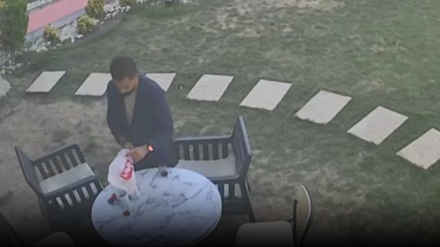 Kimi korktu kimi kaçtı, o dönerini bırakmadı