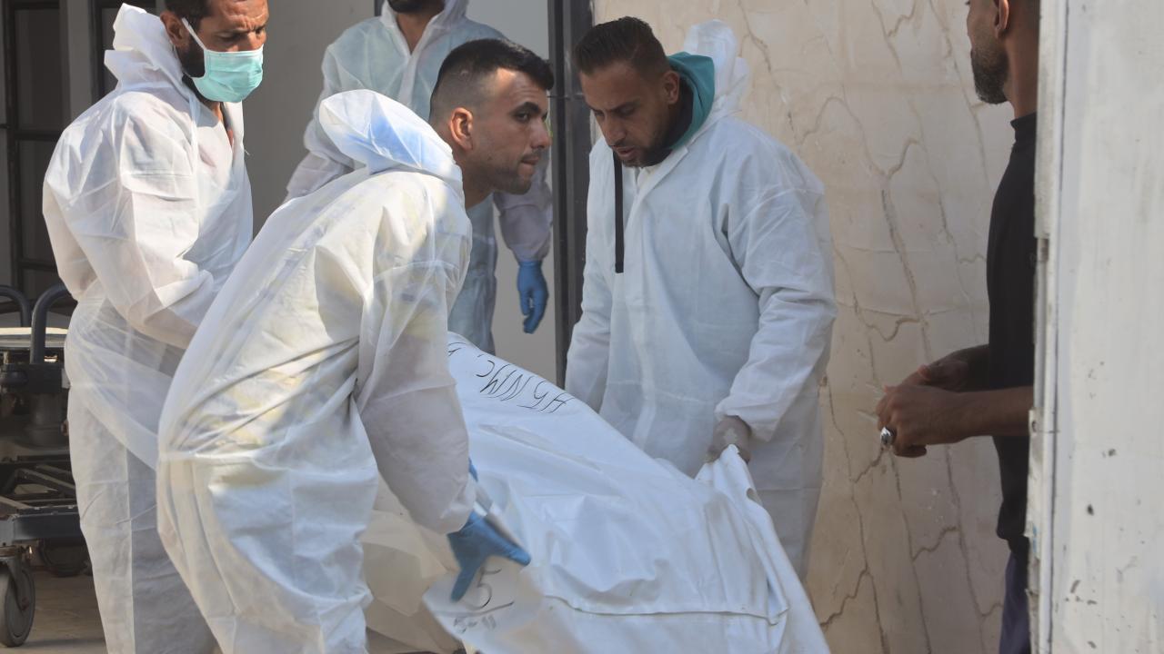 Gazze'deki Sağlık Bakanlığı: İsrail'den 15 Filistinli esirin naaşını teslim aldık