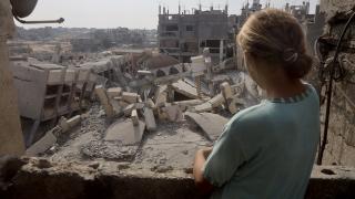 İsrail saldırılarında yıkılan cami, evsiz kalan Filistinlilerin sığınağına dönüştü