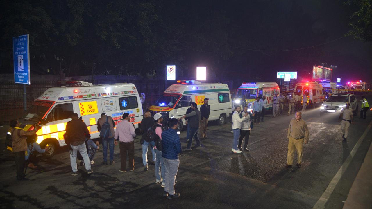 Hindistan’da bir araçta meydana gelen patlamada 8 kişi hayatını kaybetti