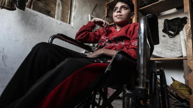 İsrail, Filistinli Reyyan'ın çocukluğunu çalarak tekerlekli sandalyeye mahkum etti