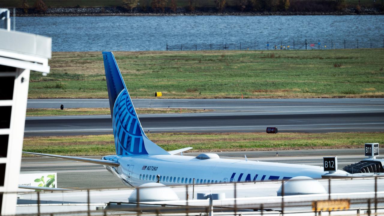 ABD’de bir yolcu uçağına bomba ihbarı yapıldı, uçuşlar bir süre durduruldu