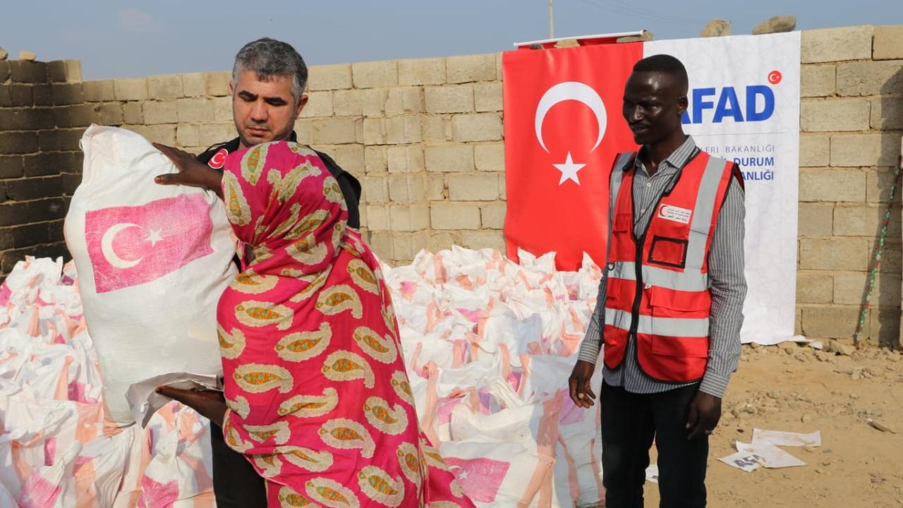 AFAD'dan çatışmaların sürdüğü Sudan'a gıda desteği