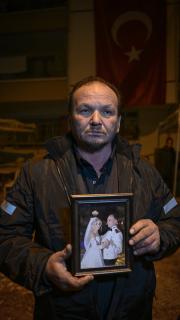 "Vatan sağ olsun. Bu vatan için ben bile gider savaşır, şehit olurum"