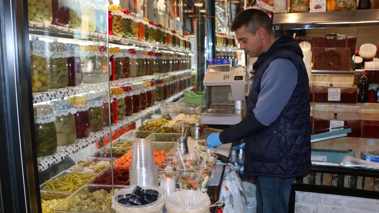 "Turşu suyu limonla da olur, sirkeyle de olur"