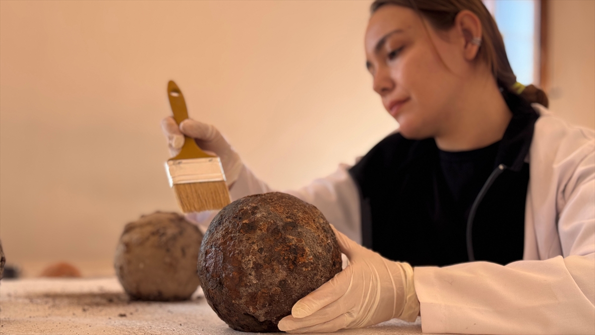 "Kapının etrafında bunların ortaya çıkarılması, kazıya ayrı zenginlik kattı"