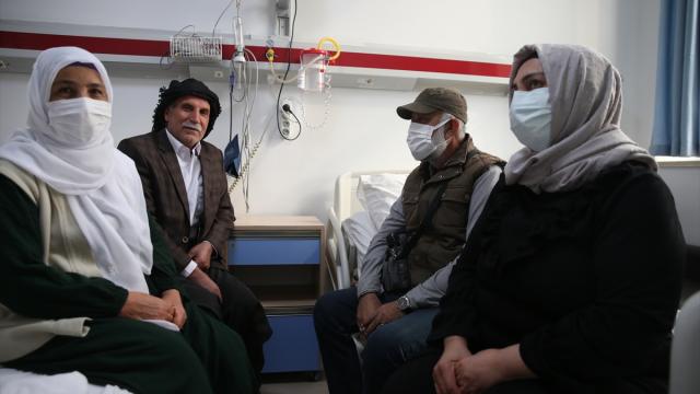 Diyarbakırlı çiftler çapraz böbrek nakli ile eşlerini hayata bağladılar