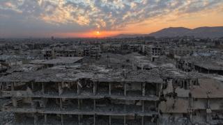 Suriye'de devrik rejimin enkaz haline getirdiği Şam'ın Cobar mahallesi