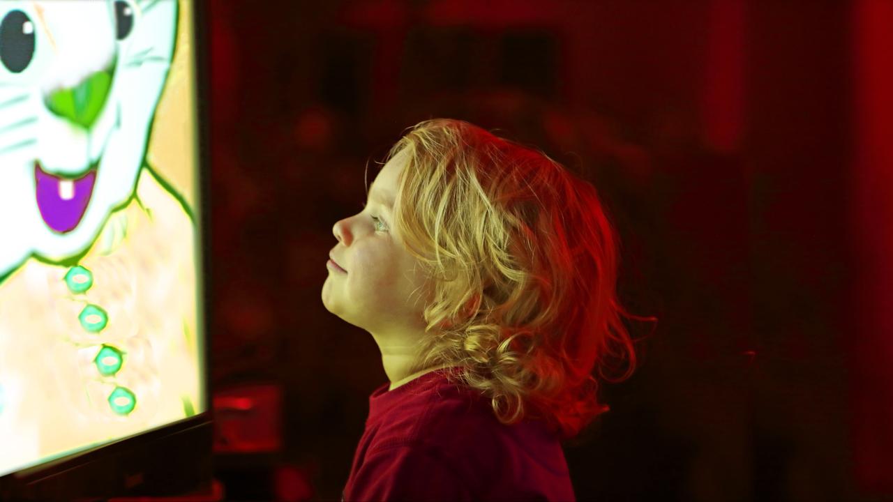 Zorbalık sahneleri, çocuk beyninde gerçek bir tehlike gibi algılanıyor