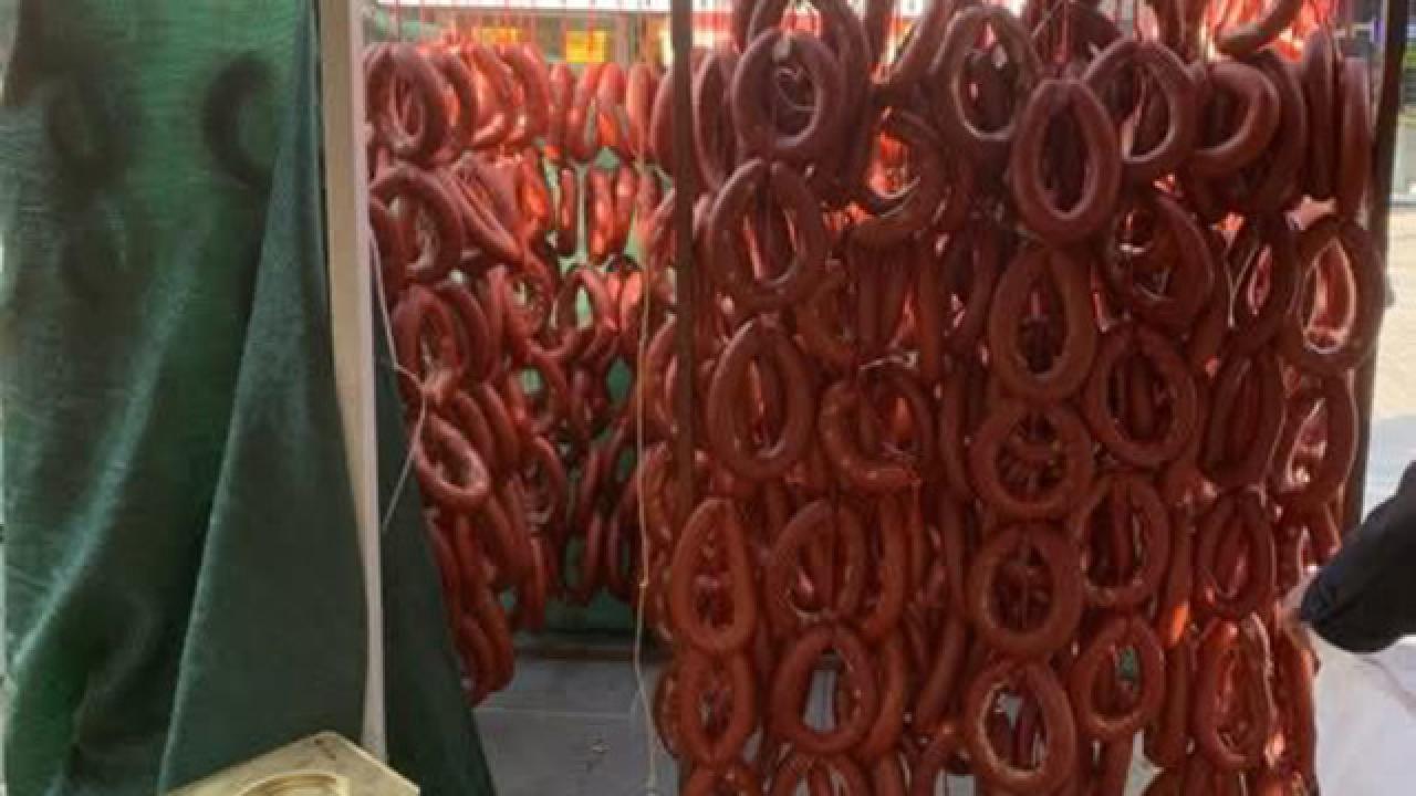 Halk sağlığını tehdit eden 415 kilogramlık sucuğa el konuldu