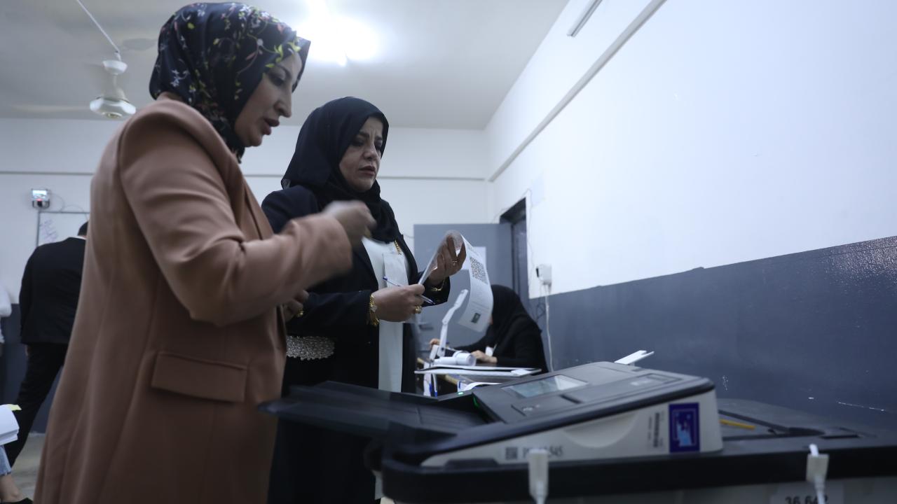 Irakta genel seçimler için oy kullanma işlemi sona erdi