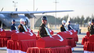 Şehitlerimizi uğurluyoruz