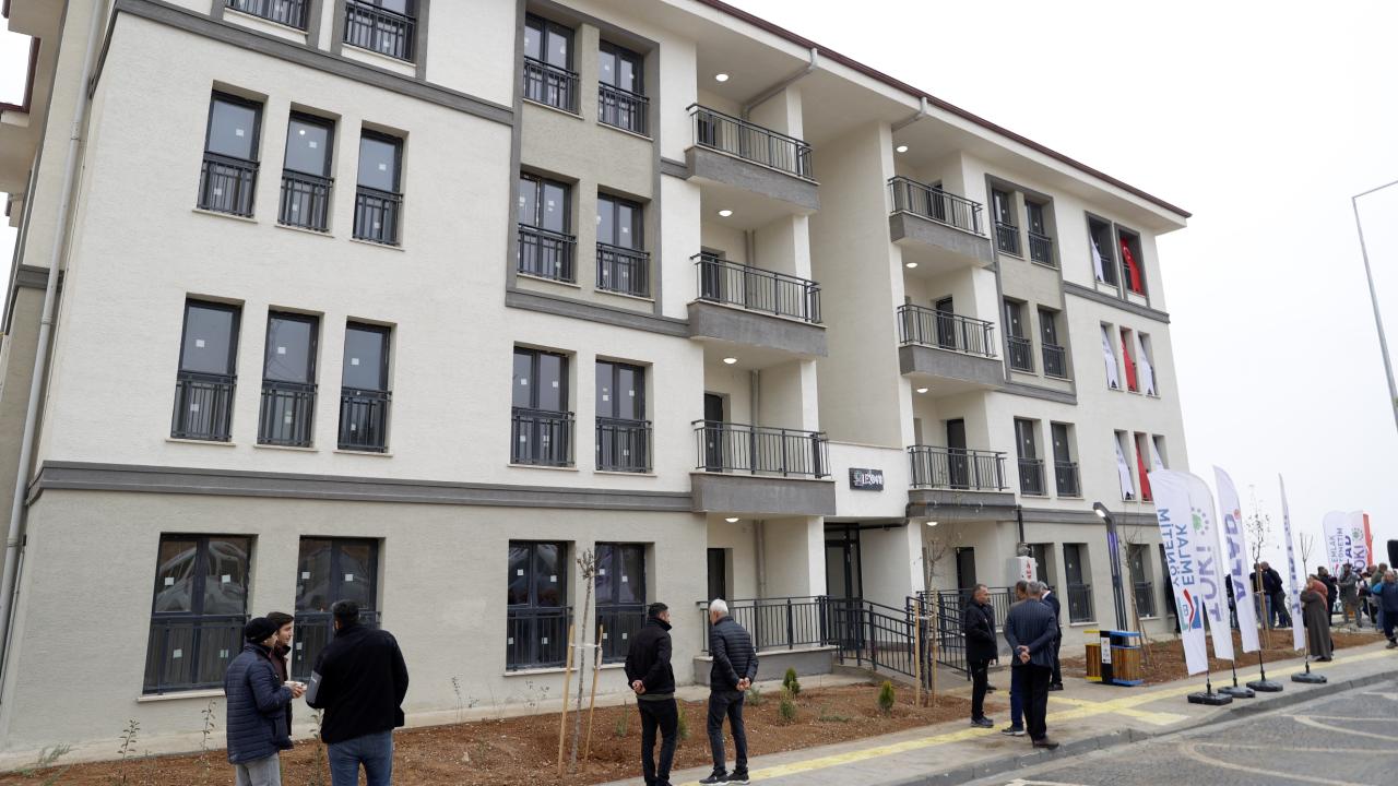 Malatya’da deprem konutlarının anahtar teslimi sürüyor