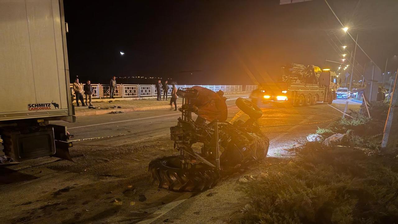 Çanakkale’de tırla çarpışan traktördeki karı koca öldü
