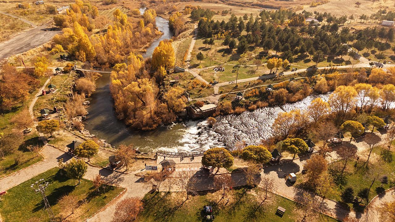 İnci Kefali Tabiat Parkı'nda kartpostallık manzara